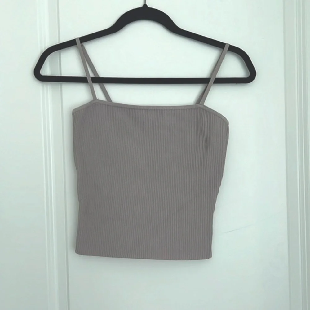 Aritzia Babaton Alaska Sculpt Knit Tank - Picture 2 of 8